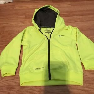 Boys 3T Nike therma fit zip up